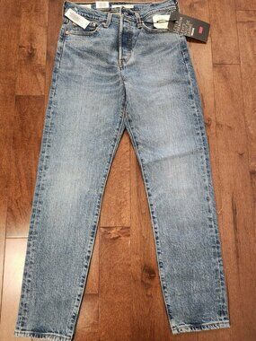 Levi's women's cotton wedgie blue jeans in size 26